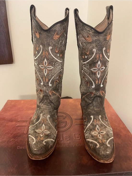 Corral Boots Shoes - Circle G by Corral Boots Distressed Brown Embroidered Western Heeled Boots